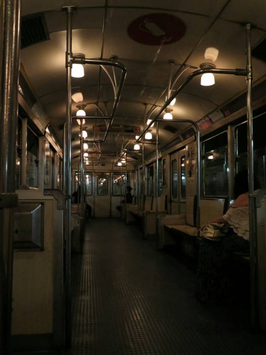 Krásné metro, bohužel starých vagonů už moc nejezdí.