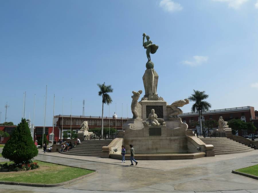 Plaza de Armas, tentokrát v Trujillu.